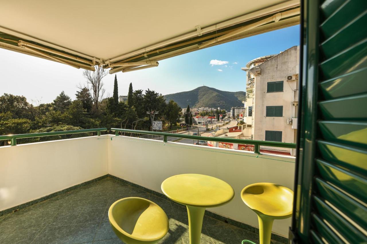 Jolly Apartment *